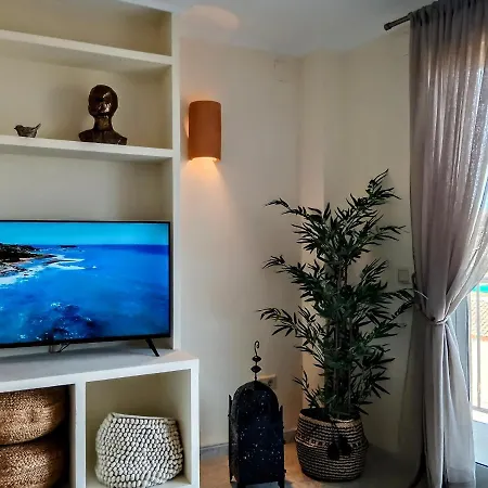 Happy , 2 Bed 2 Bath , Seaview Airco Wifi *