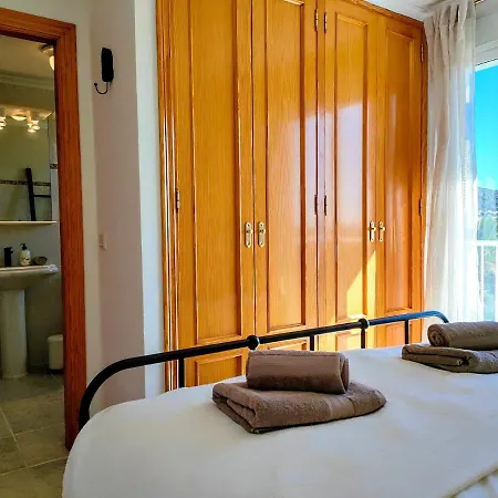 Happy , 2 Bed 2 Bath , Seaview Airco Wifi *