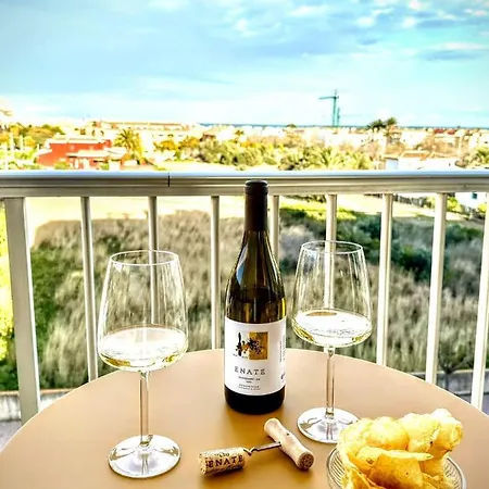 Happy , 2 Bed 2 Bath , Seaview Airco Wifi Apartment