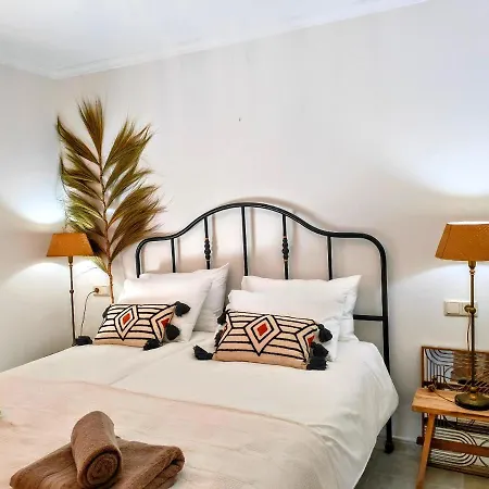 Apartment Happy , 2 Bed 2 Bath , Seaview Airco Wifi
